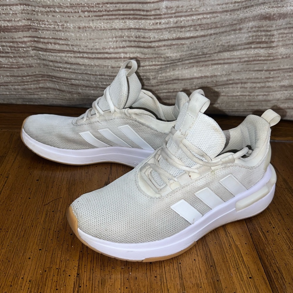 WOMEN'S ADIDAS RACER TR23 SNEAKERS SIZE 7